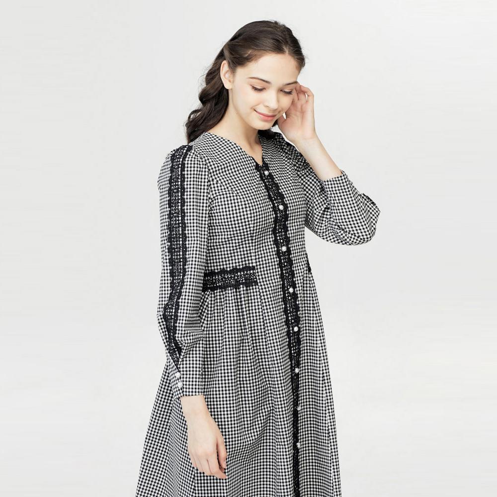 Pearl button lace check dress