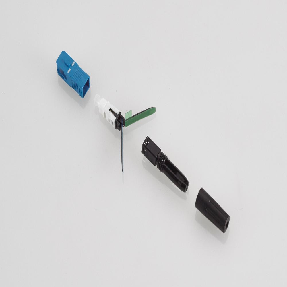 FIELD FUSION SPLICING CONNECTOR MAKER with the CONNECTOR and CLOSURE